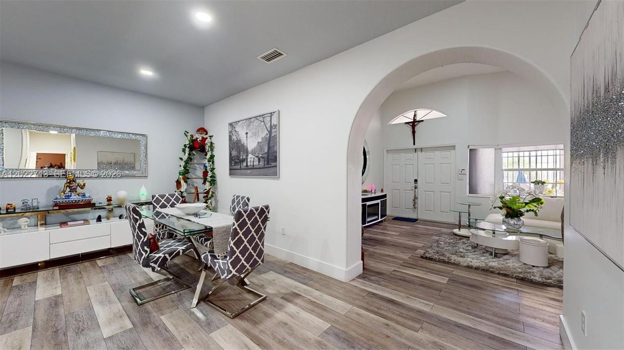 For Sale: $950,000 (3 beds, 2 baths, 2345 Square Feet)