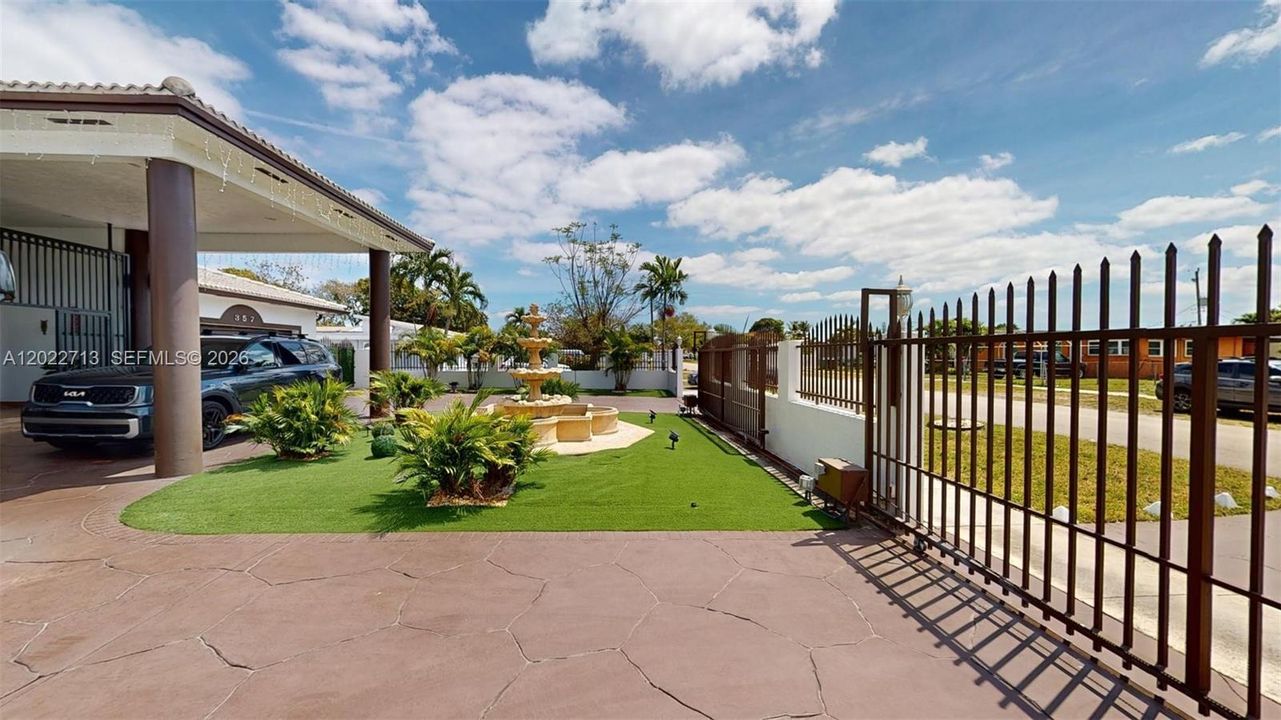 For Sale: $950,000 (3 beds, 2 baths, 2345 Square Feet)