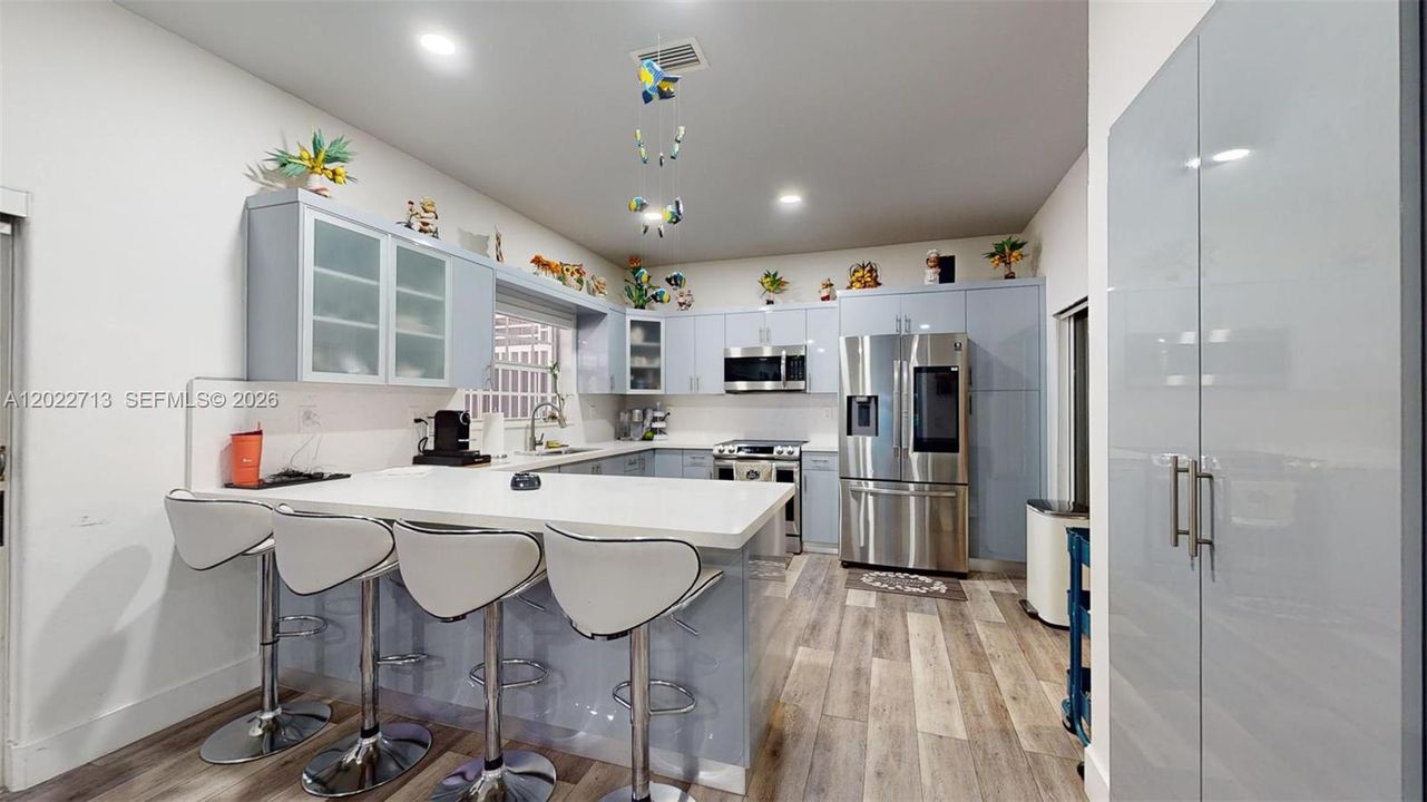 For Sale: $950,000 (3 beds, 2 baths, 2345 Square Feet)