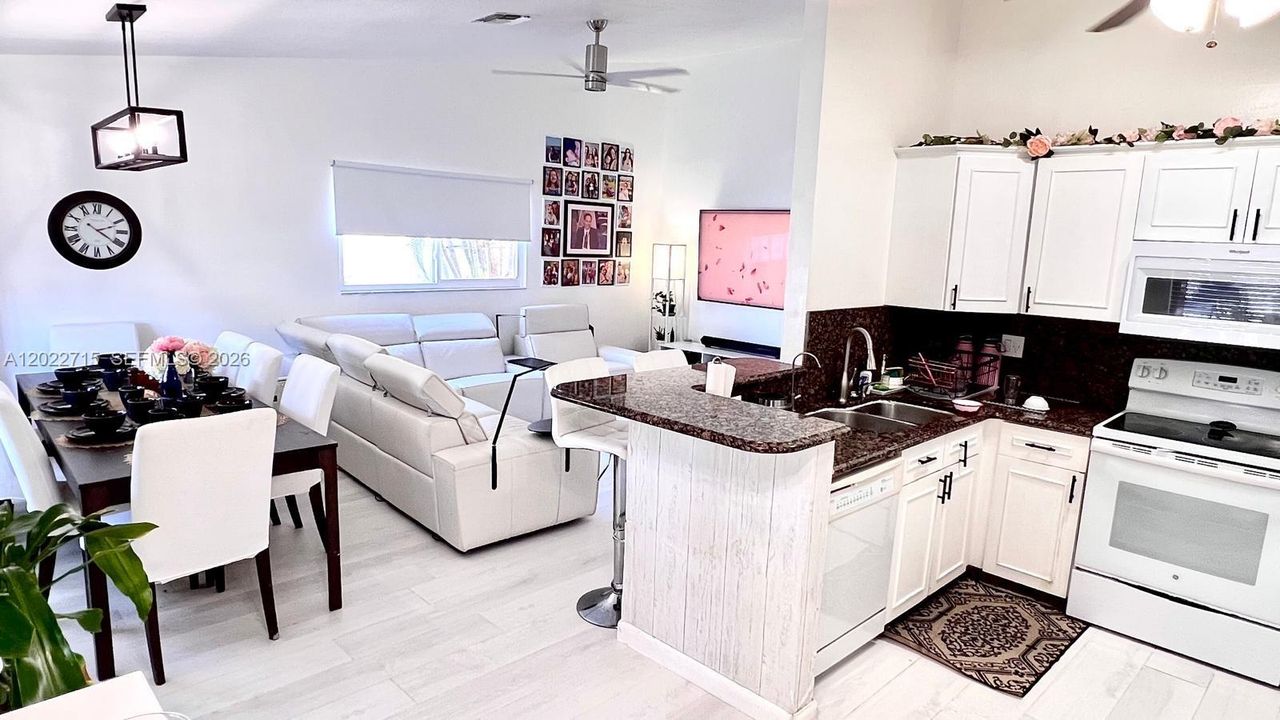 En Renta: $3,450 (3 camas, 2 baños, 1083 Pies cuadrados)