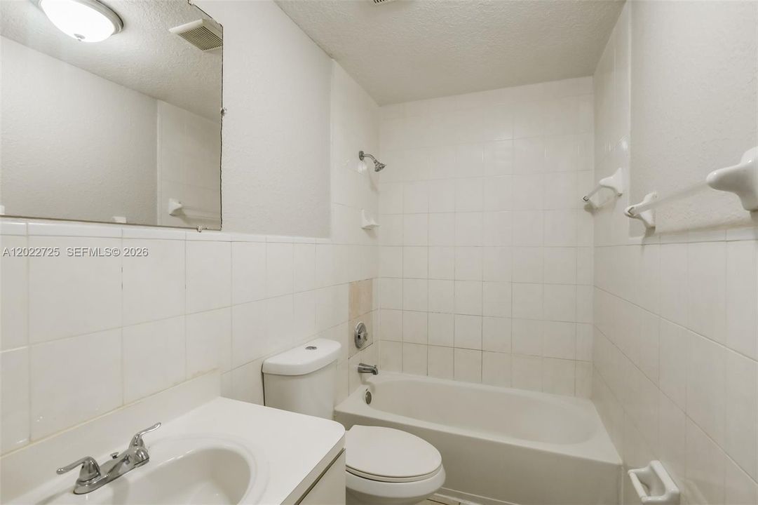 В аренду: $3,475 (4 спален, 2 ванн, 1605 Квадратных фут)