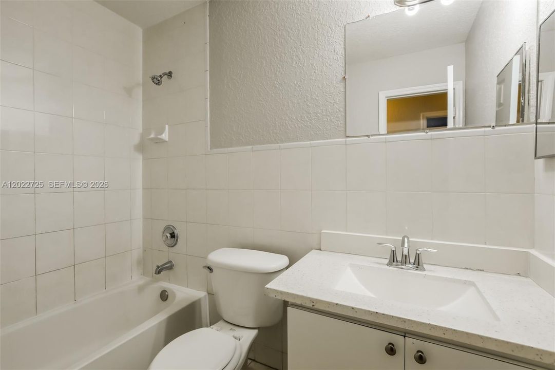 В аренду: $3,475 (4 спален, 2 ванн, 1605 Квадратных фут)