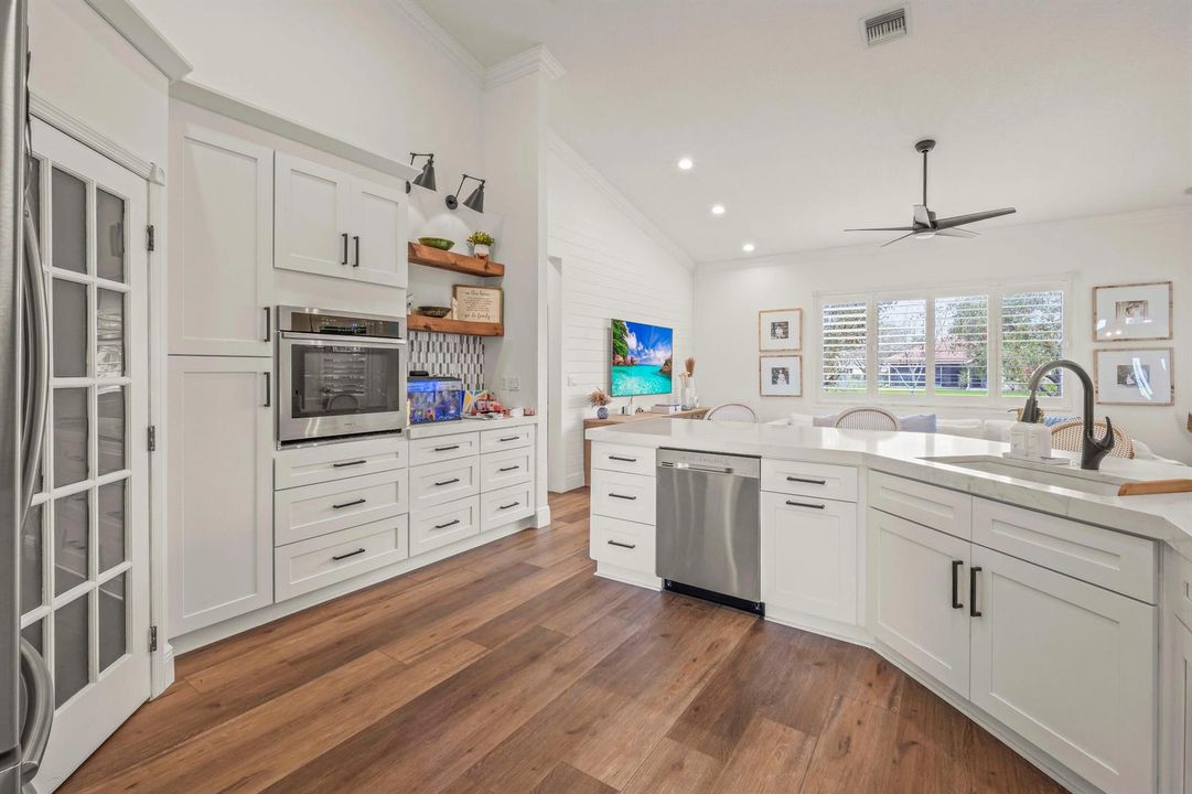 15705 Meadow Wood Dr Wellington FL011_