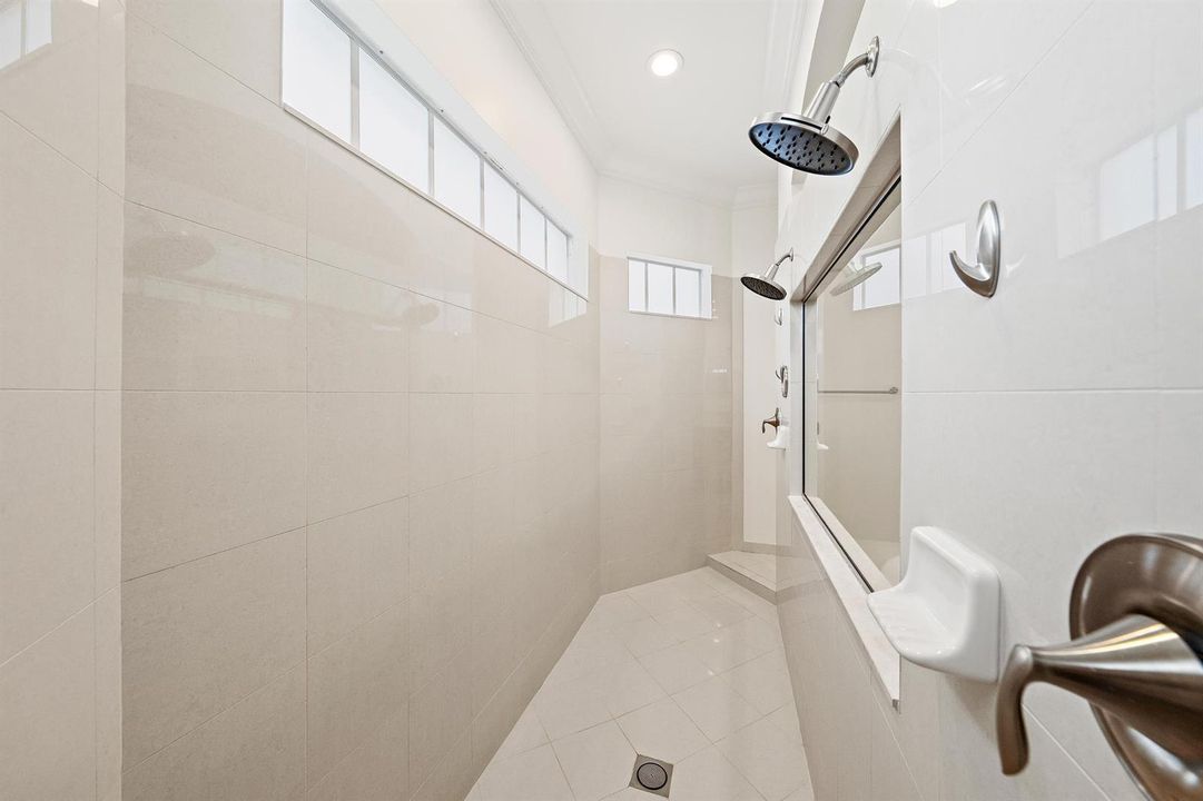 Primary Bath / Shower