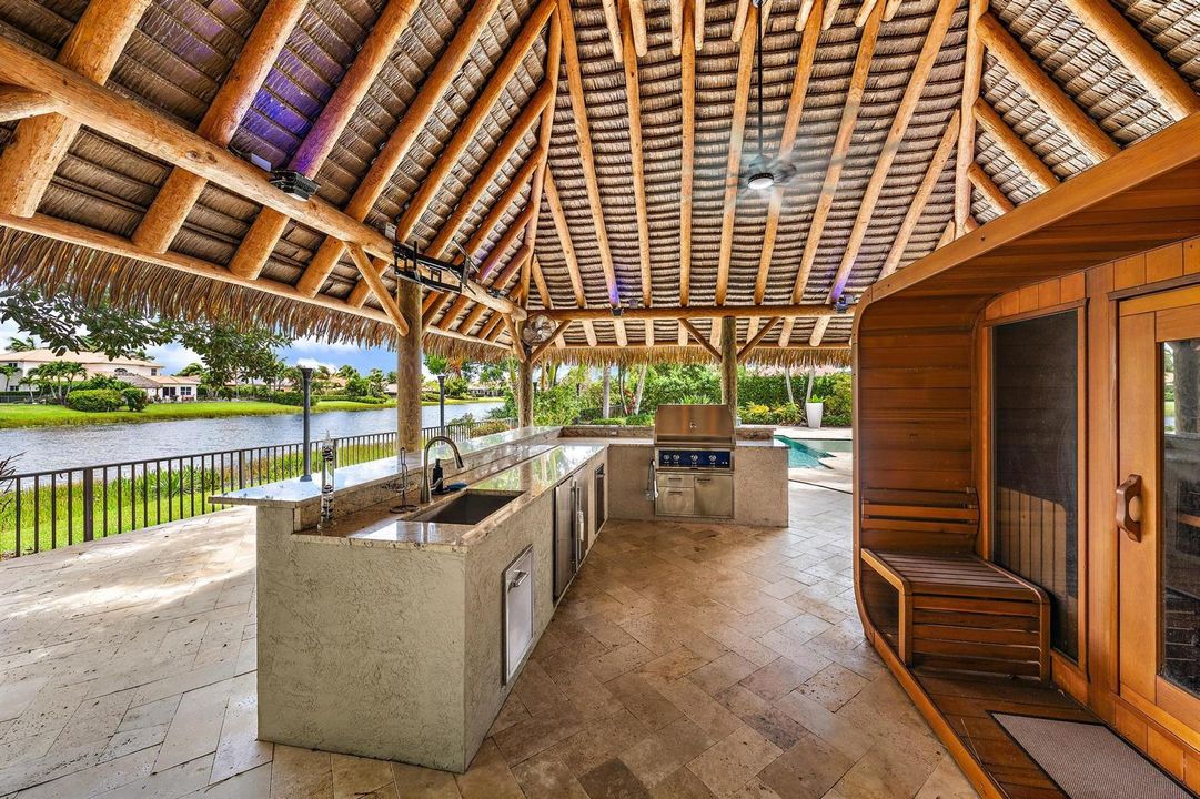 Tiki Hut & Summer Kitchen
