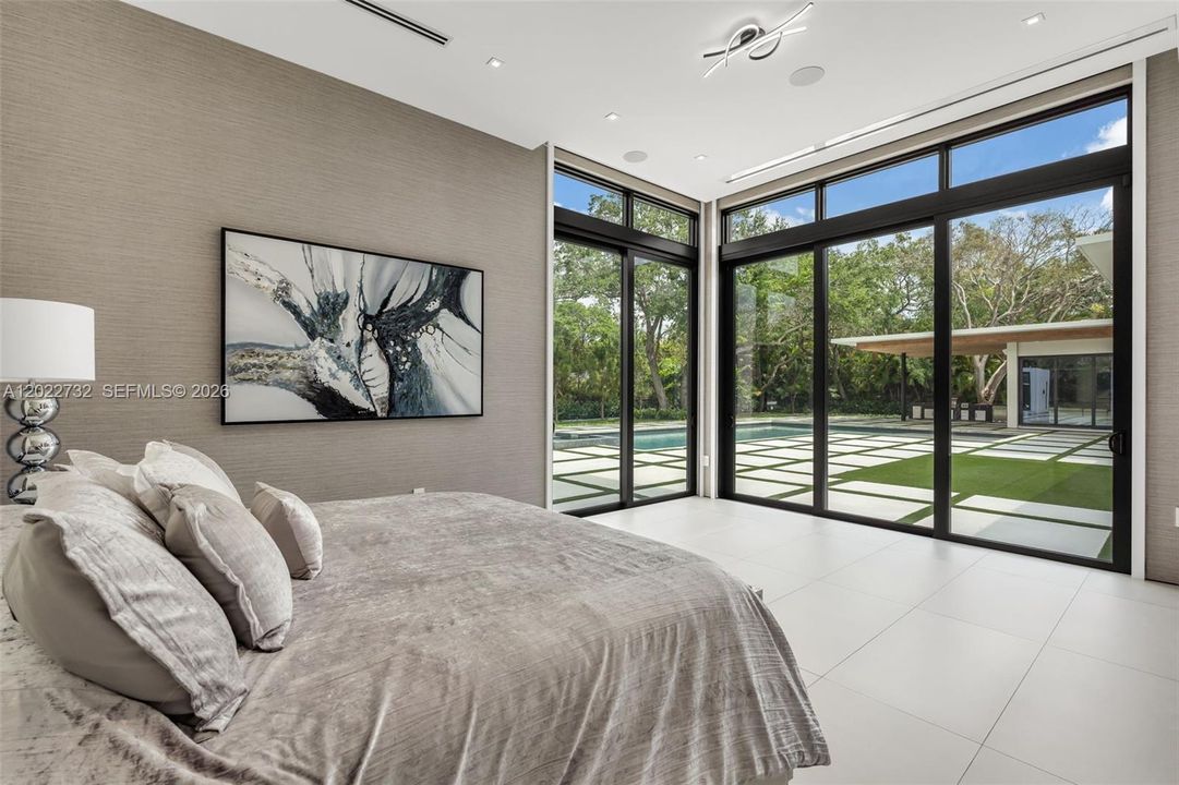 For Sale: $6,495,000 (6 beds, 6 baths, 5349 Square Feet)