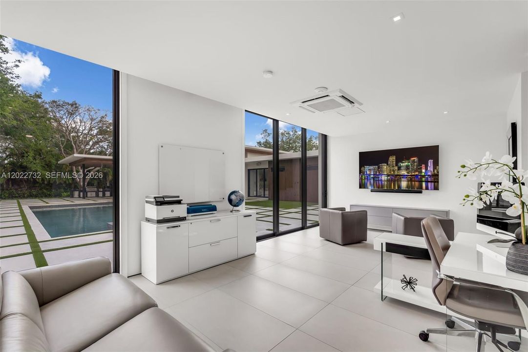 For Sale: $6,495,000 (6 beds, 6 baths, 5349 Square Feet)