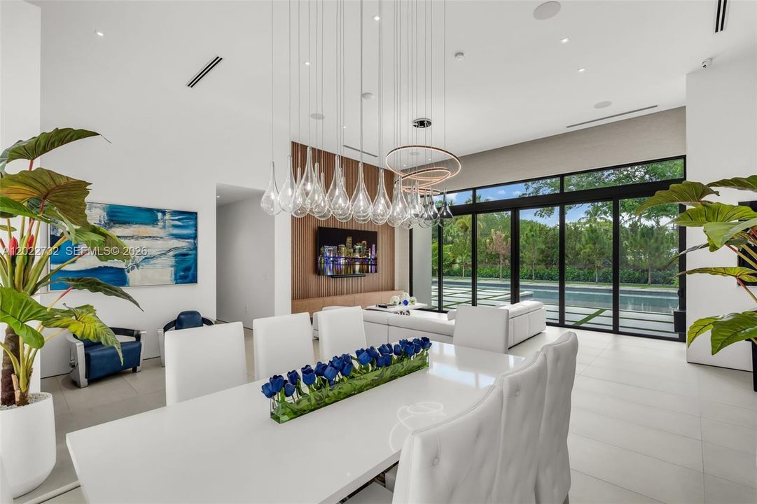 For Sale: $6,495,000 (6 beds, 6 baths, 5349 Square Feet)