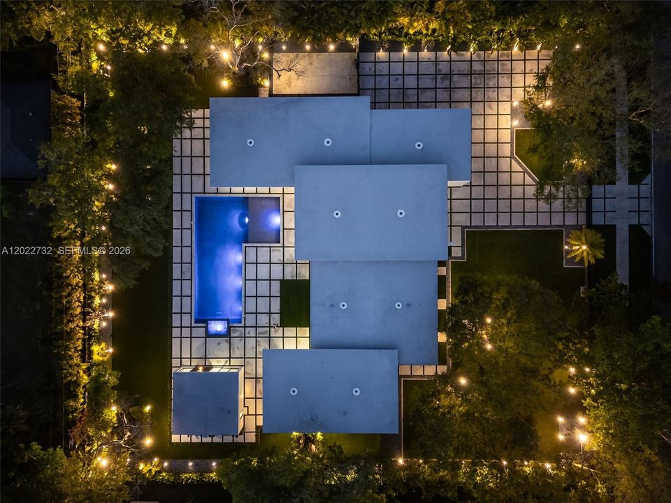 For Sale: $6,495,000 (6 beds, 6 baths, 5349 Square Feet)