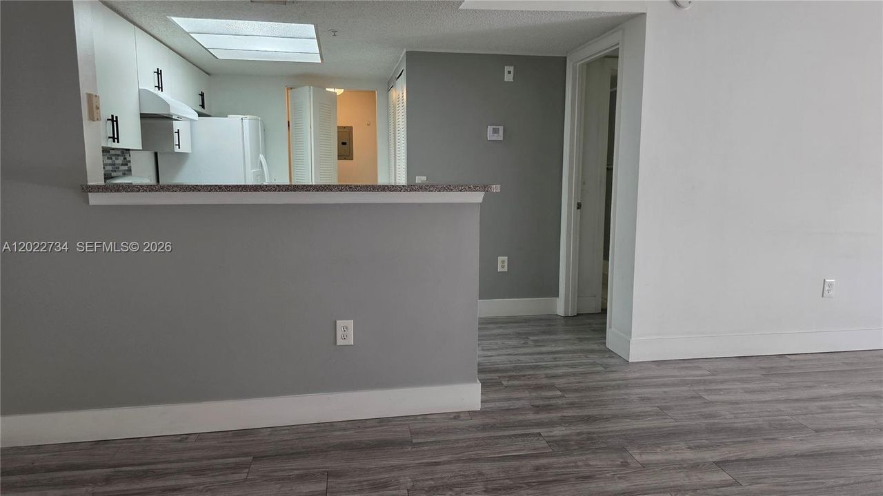 For Rent: $2,350 (2 beds, 2 baths, 1246 Square Feet)