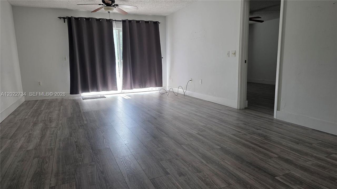 For Rent: $2,350 (2 beds, 2 baths, 1246 Square Feet)