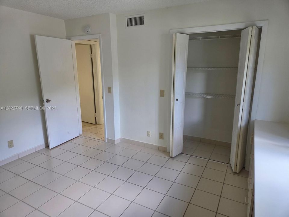 En Renta: $2,390 (2 camas, 2 baños, 1231 Pies cuadrados)