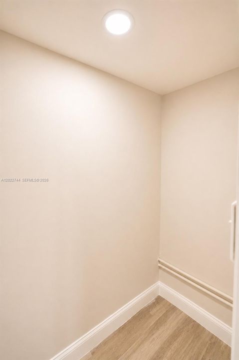 For Rent: $5,950 (5 beds, 3 baths, 2153 Square Feet)
