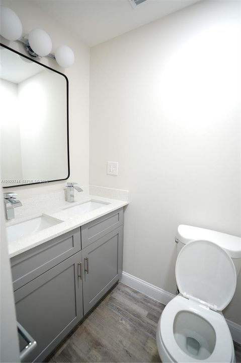 For Rent: $5,950 (5 beds, 3 baths, 2153 Square Feet)