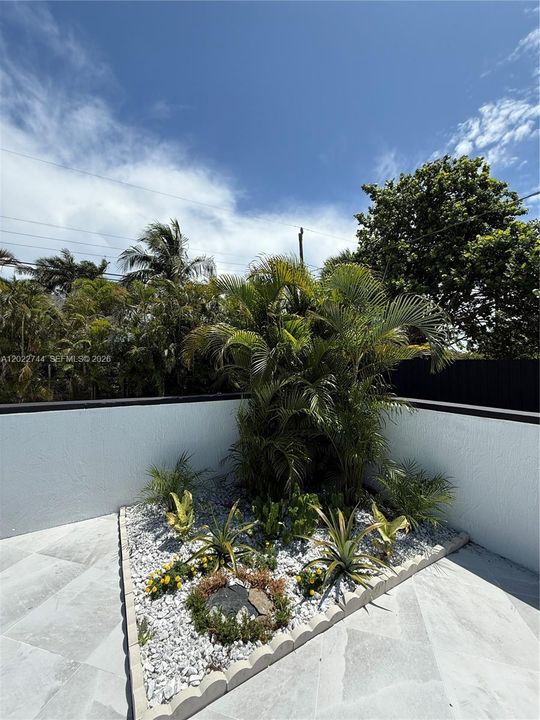 Recientemente alquilado: $5,950 (5 camas, 3 baños, 2153 Pies cuadrados)