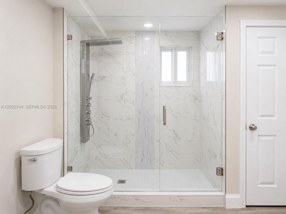 For Rent: $5,950 (5 beds, 3 baths, 2153 Square Feet)