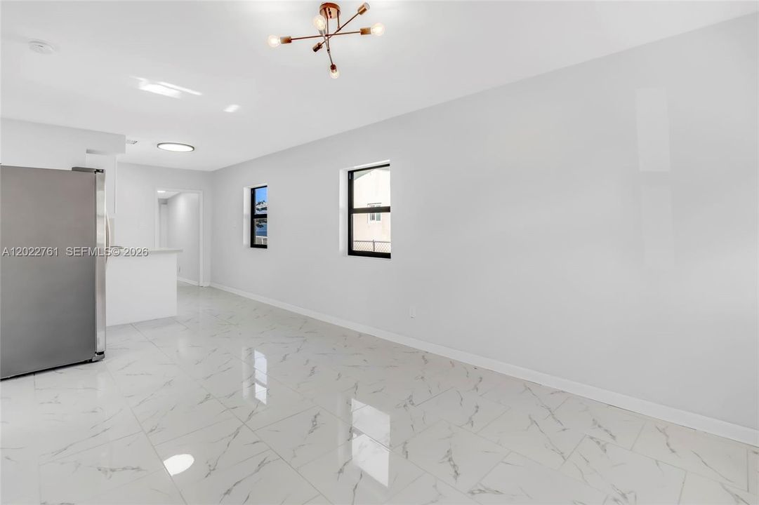 В аренду: $3,500 (3 спален, 1 ванн, 938 Квадратных фут)