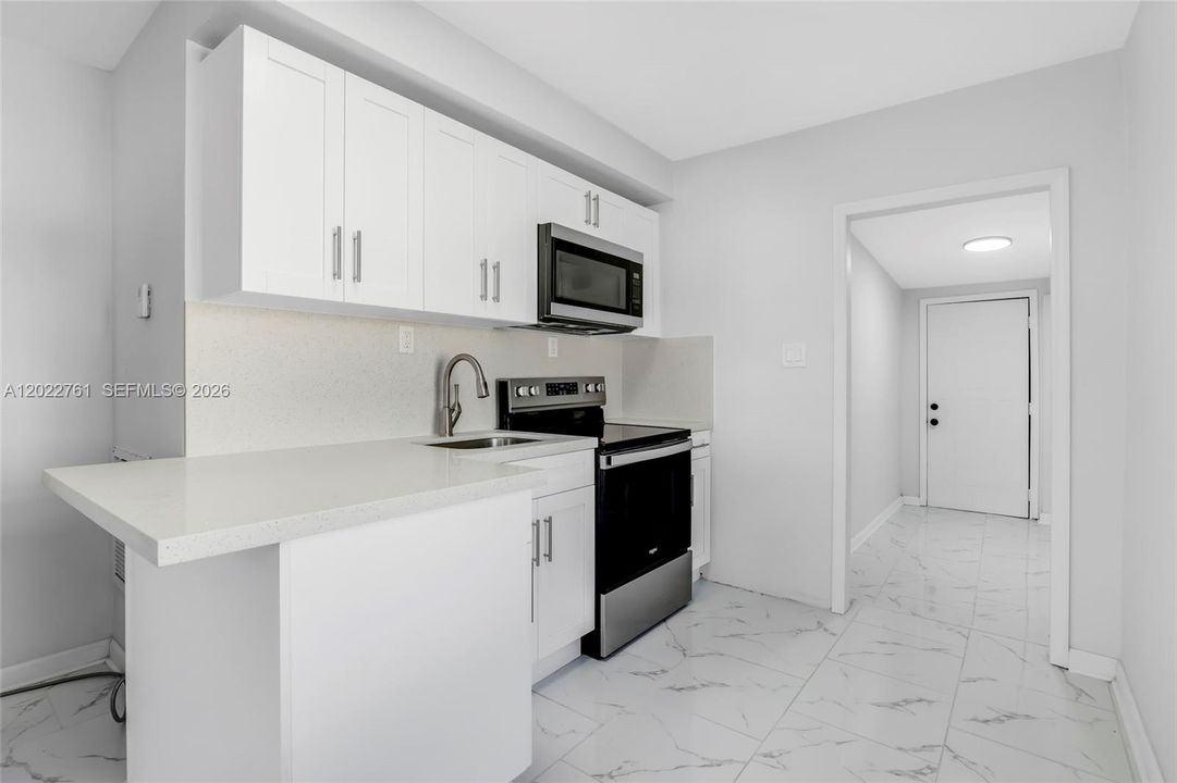 В аренду: $3,500 (3 спален, 1 ванн, 938 Квадратных фут)