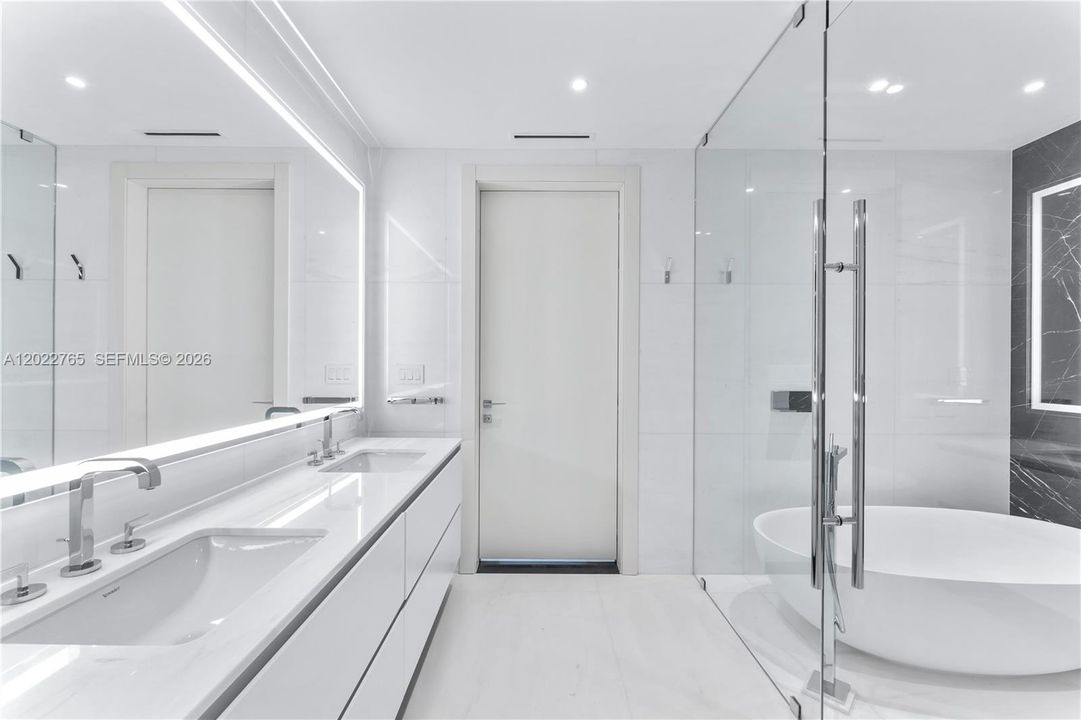В аренду: $17,500 (3 спален, 3 ванн, 2422 Квадратных фут)