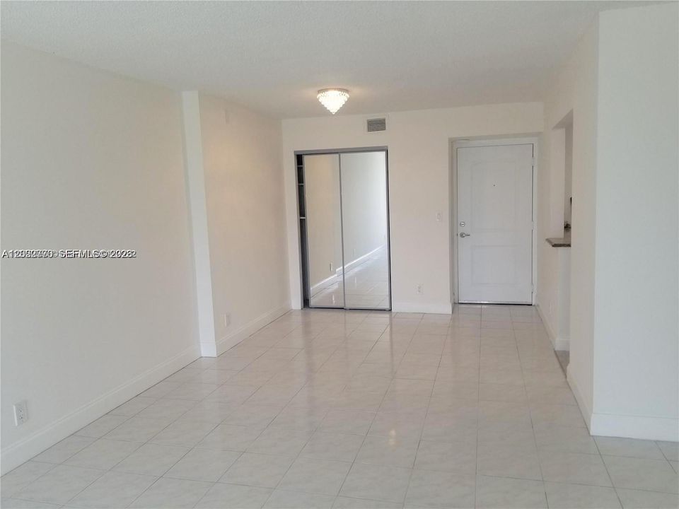 В аренду: $2,975 (2 спален, 2 ванн, 1357 Квадратных фут)