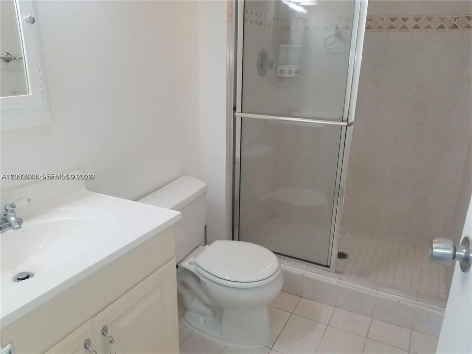 В аренду: $2,975 (2 спален, 2 ванн, 1357 Квадратных фут)