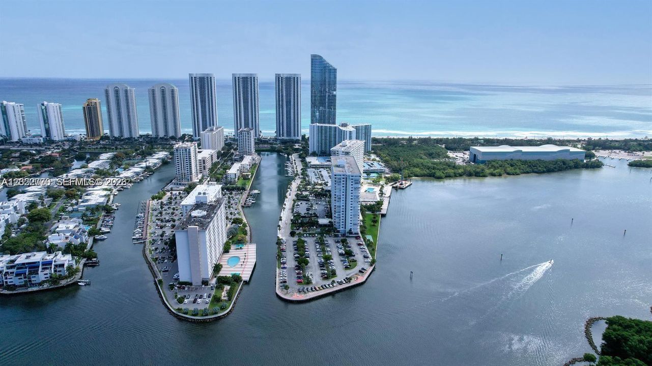 В аренду: $2,975 (2 спален, 2 ванн, 1357 Квадратных фут)