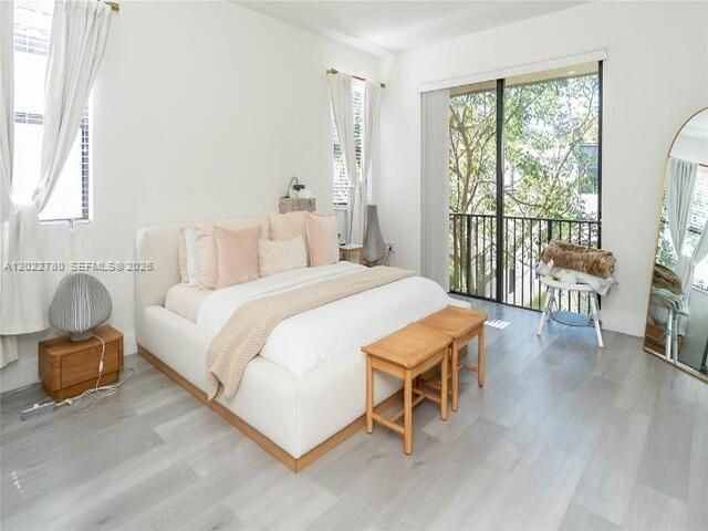 For Rent: $3,950 (3 beds, 3 baths, 2025 Square Feet)