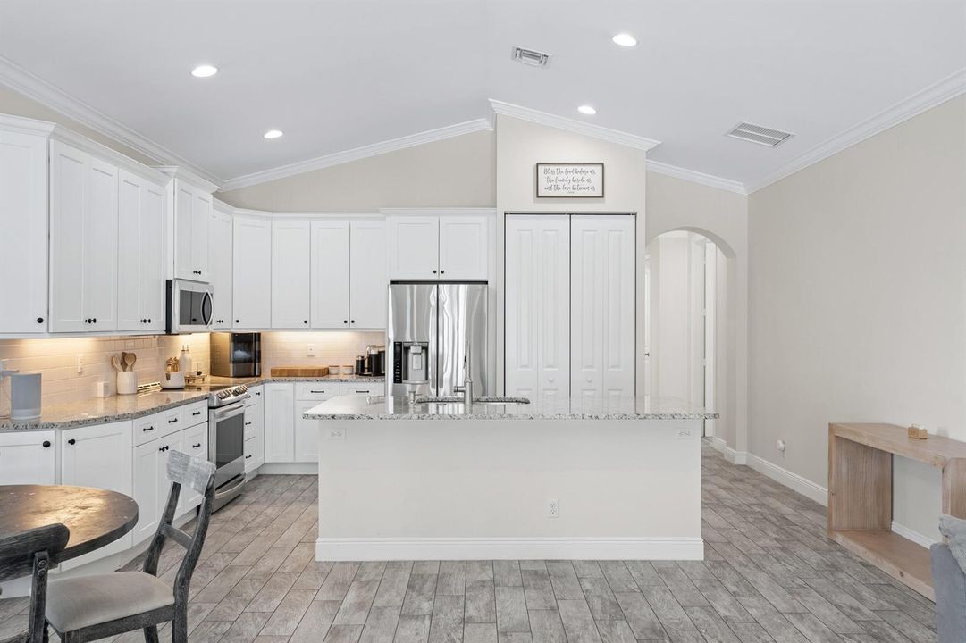 Island Kitchen