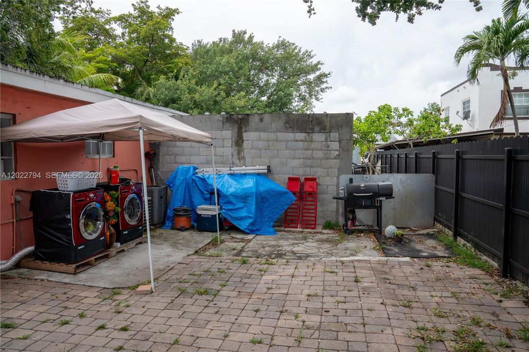 For Sale: $600,000 (0 beds, 0 baths, 900 Square Feet)