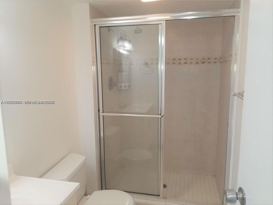 For Sale: $425,000 (2 beds, 2 baths, 1357 Square Feet)