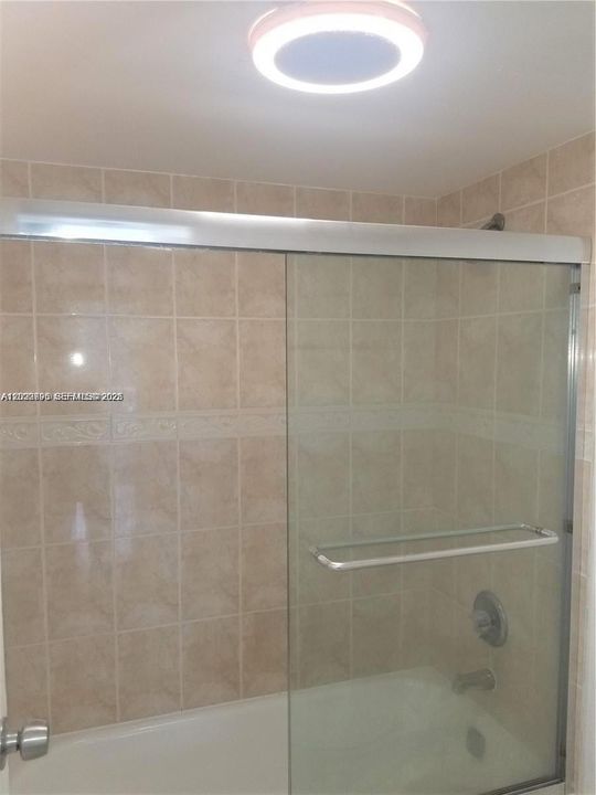 For Sale: $425,000 (2 beds, 2 baths, 1357 Square Feet)