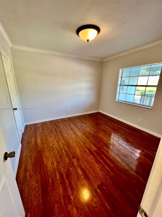 For Sale: $219,000 (2 beds, 2 baths, 1250 Square Feet)