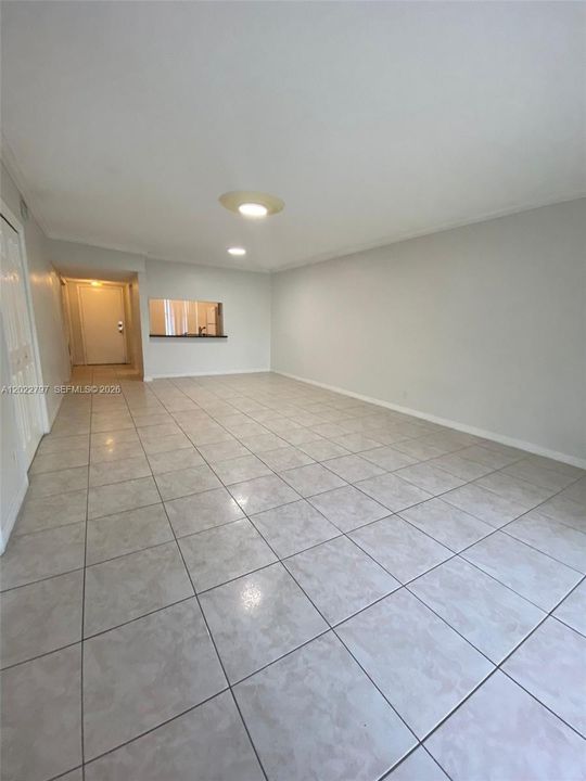 For Sale: $219,000 (2 beds, 2 baths, 1250 Square Feet)