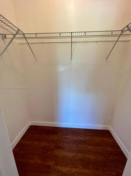 For Sale: $219,000 (2 beds, 2 baths, 1250 Square Feet)