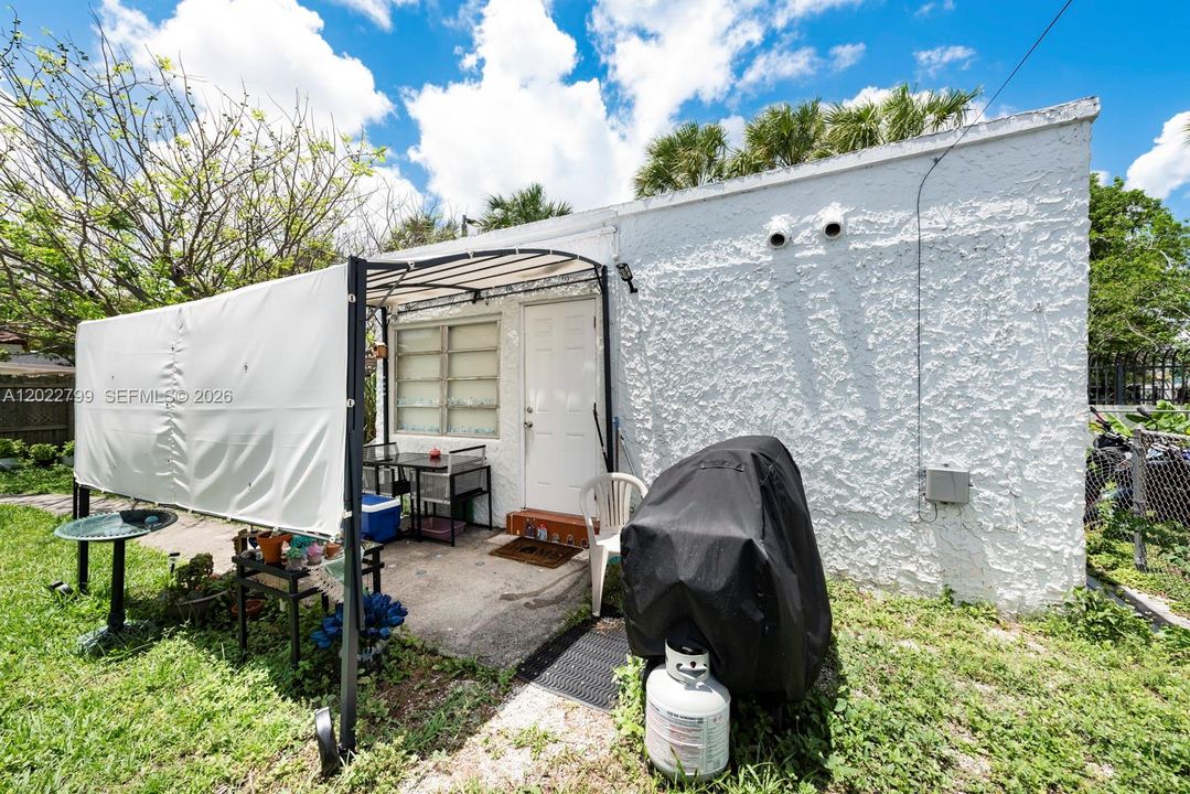 Active With Contract: $600,000 (0 beds, 0 baths, 1239 Square Feet)