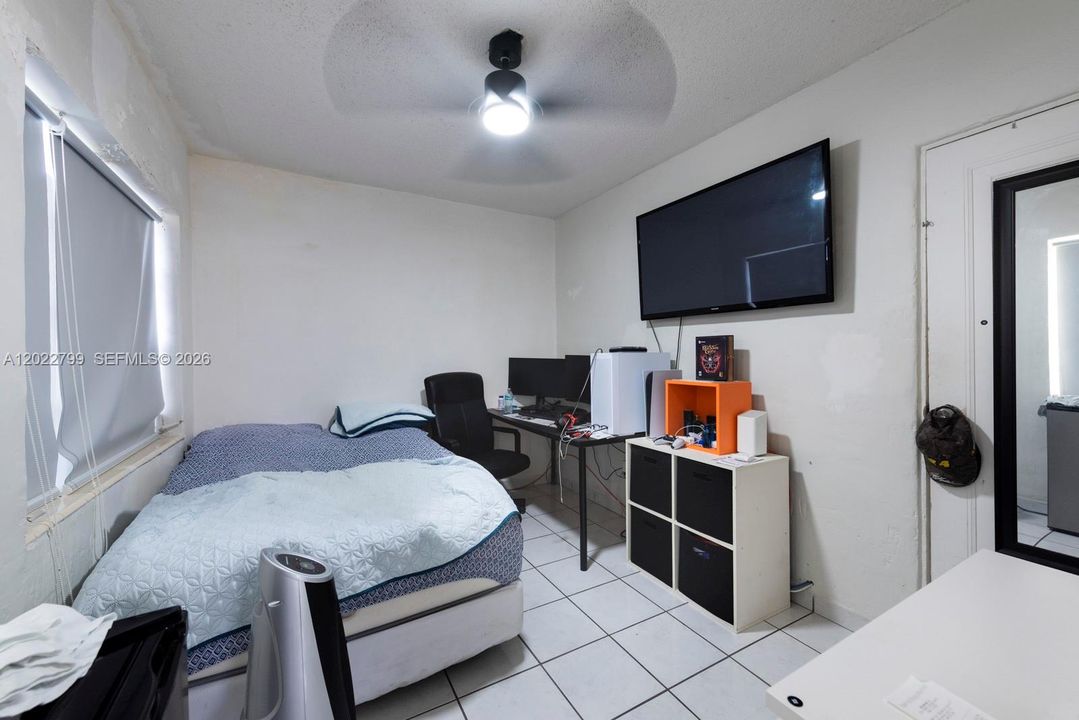 Active With Contract: $600,000 (0 beds, 0 baths, 1239 Square Feet)