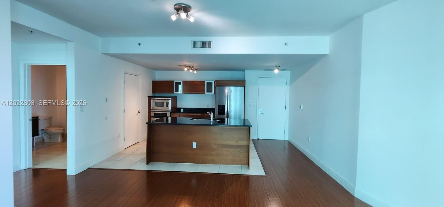 En Venta: $399,000 (1 camas, 1 baños, 663 Pies cuadrados)