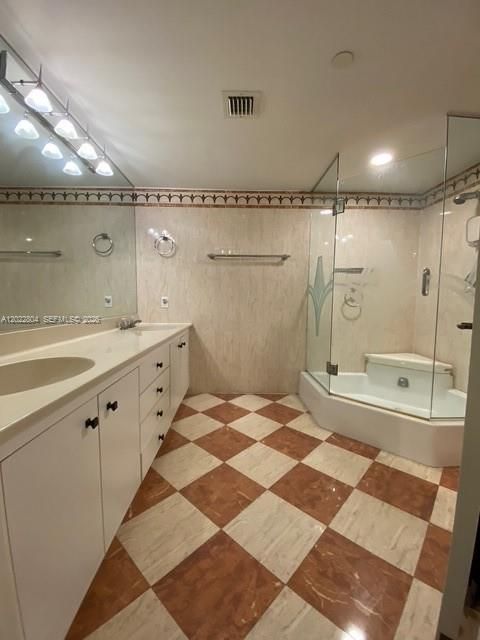 For Rent: $3,900 (2 beds, 2 baths, 1268 Square Feet)