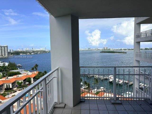 For Rent: $3,900 (2 beds, 2 baths, 1268 Square Feet)