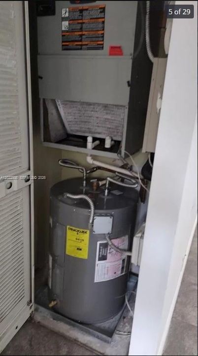 En Venta: $245,000 (2 camas, 2 baños, 1024 Pies cuadrados)