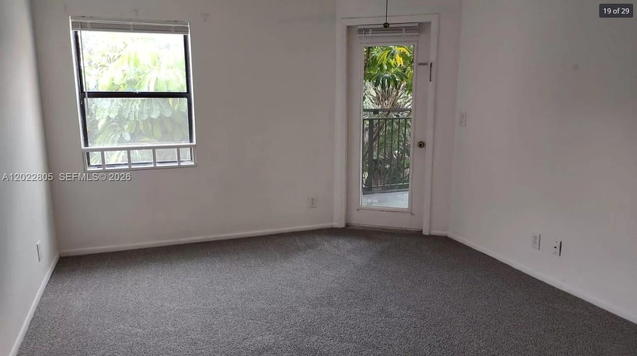 En Venta: $245,000 (2 camas, 2 baños, 1024 Pies cuadrados)