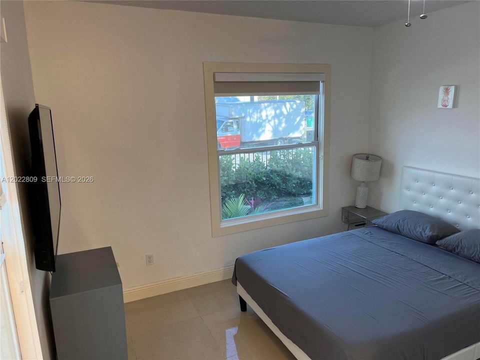 For Sale: $649,000 (4 beds, 2 baths, 1386 Square Feet)