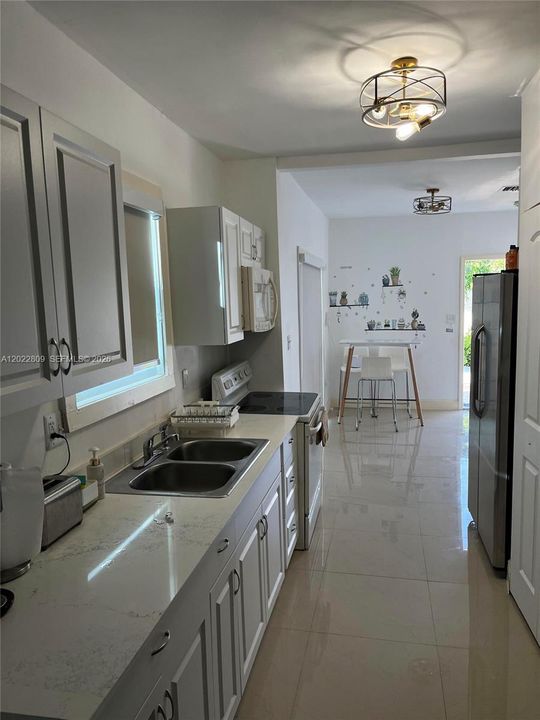 For Sale: $649,000 (4 beds, 2 baths, 1386 Square Feet)