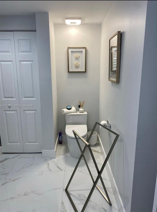 For Sale: $469,900 (2 beds, 2 baths, 1024 Square Feet)