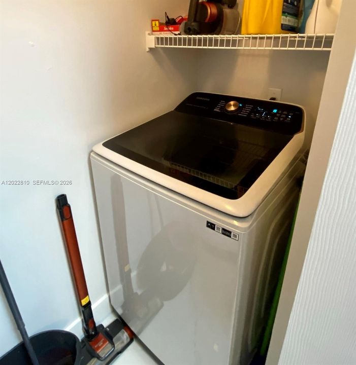 For Sale: $469,900 (2 beds, 2 baths, 1024 Square Feet)