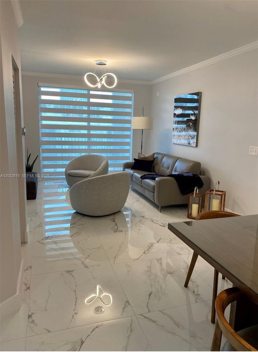 For Sale: $469,900 (2 beds, 2 baths, 1024 Square Feet)
