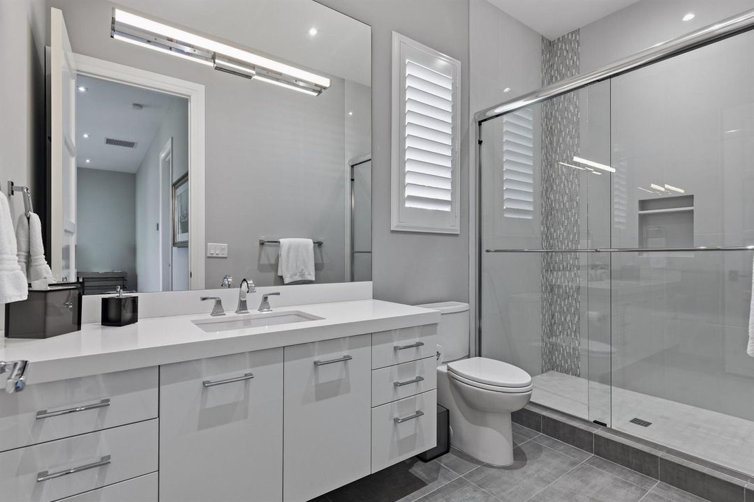 en suite bathroom
