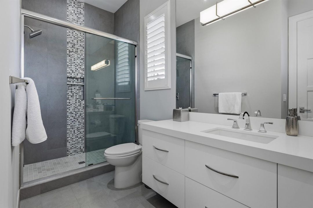 en suite bathroom