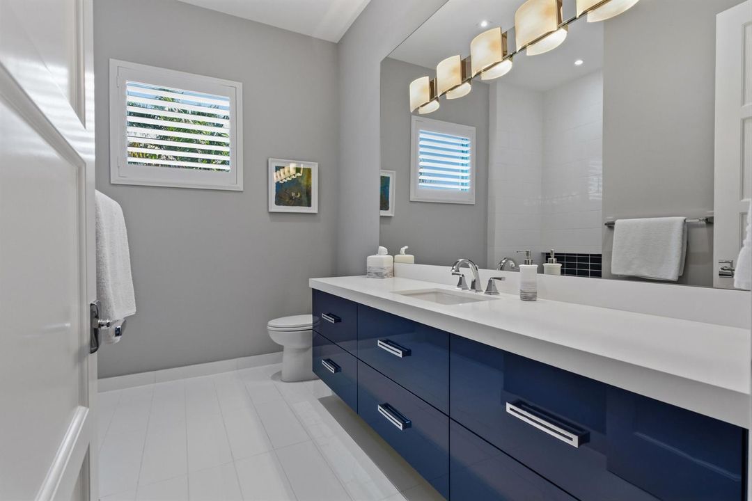 en suite bathroom