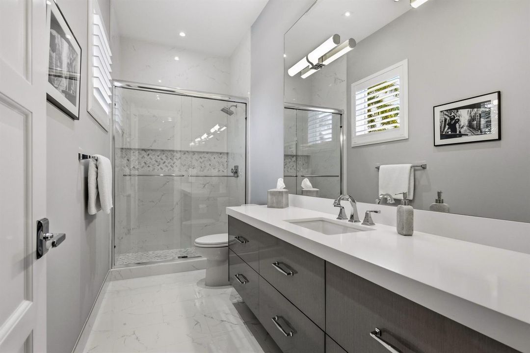 en suite bathroom